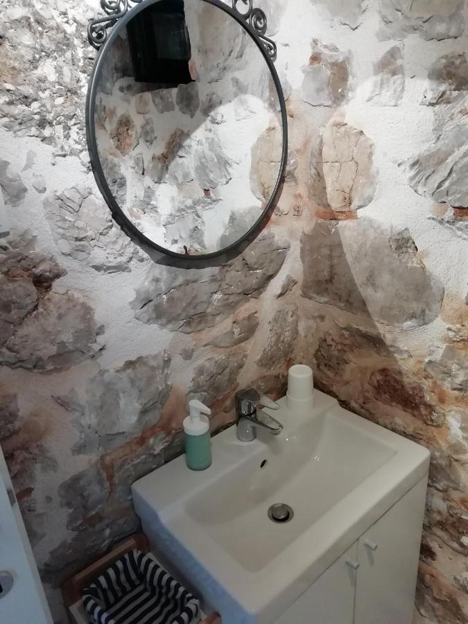 Krka Waterfalls Stonehouse Roko 로조박 외부 사진